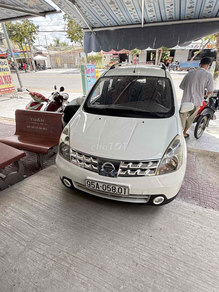 Nissan Grand livina 2011 1.8 AT - 100000 km. Mua bán Ô tô tại Thành phố Sa Đéc Đồng Tháp được đăng bởi Tuấn cầm Đồ hình 7