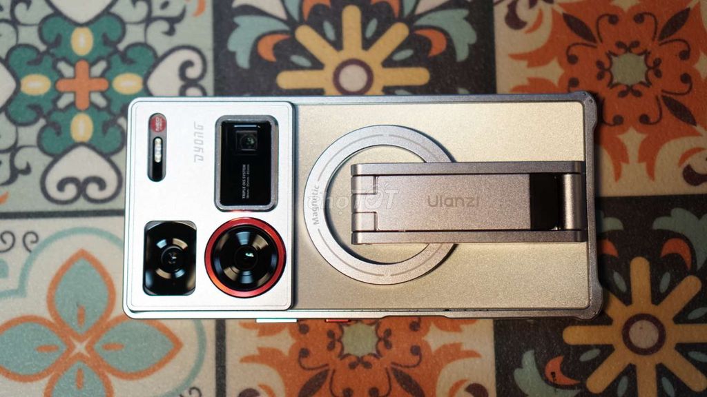 Nubia Z60 Ultra 16GB/512GB Bạc Like New. Mua bán Điện thoại tại Thành phố Buôn Ma Thuột Đắk Lắk được đăng bởi dangdangnguyen hình 1