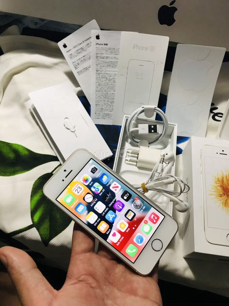 iPhone 5SE 32GB Quốc tế Zin đẹp Fullbox sưu Tầm. Mua bán Điện thoại tại Quận Tân Phú Tp Hồ Chí Minh được đăng bởi MÁY ZIN CHUẨN GIAO TẬN NHÀ hình 1