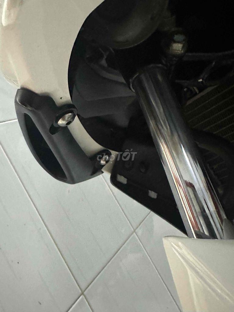 exciter 2009 côn tay zin 00%. Mua bán Xe máy tại Huyện Cần Giuộc Long An được đăng bởi 5p71 hình 5