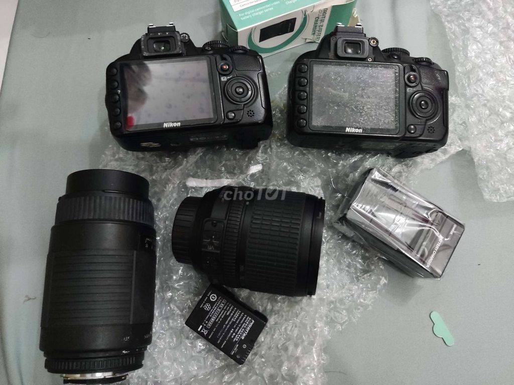 2 Body Nikon như ảnh tặng mớ lens trên giá 1tr5. Mua bán Máy ảnh, Máy quay tại Huyện Hóc Môn Tp Hồ Chí Minh được đăng bởi Nguyễn Bá  hình 1