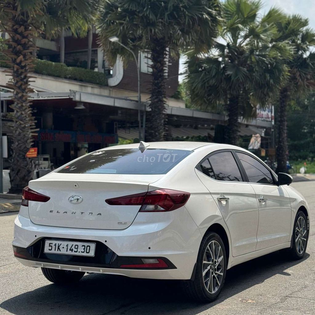 Elantra 2.0 2021 1 chủ odo đúng 8.800km siêu đẹp. Mua bán Ô tô tại Thành phố Dĩ An Bình Dương được đăng bởi Trương Tuấn Kiệt hình 4