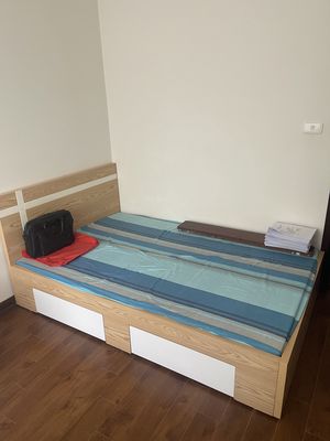 Bán Giường tặng đệm + ga gối. Mua bán Giường, chăn ga gối nệm tại Quận Bắc Từ Liêm Hà Nội được đăng bởi Lê Vân Anh