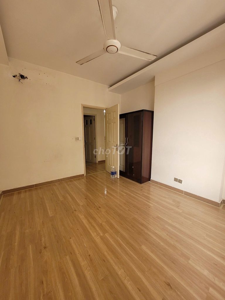 Квартира с 2 спальнями (90 м²)