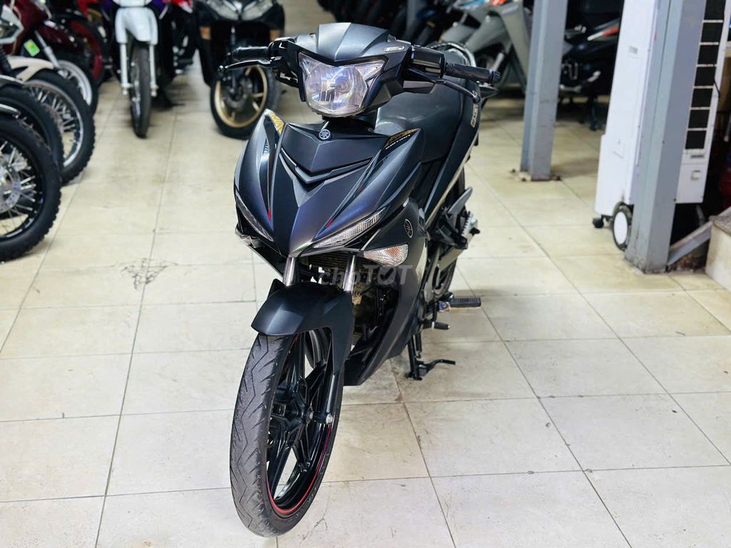 ПРОЦВЕТАЮЩИЙ МОТОЦИКЛЕТ-ВОЗБУДИТЕЛЬ 150 RC ЧЕРНЫЙ СЕРЫЙ ЗОН