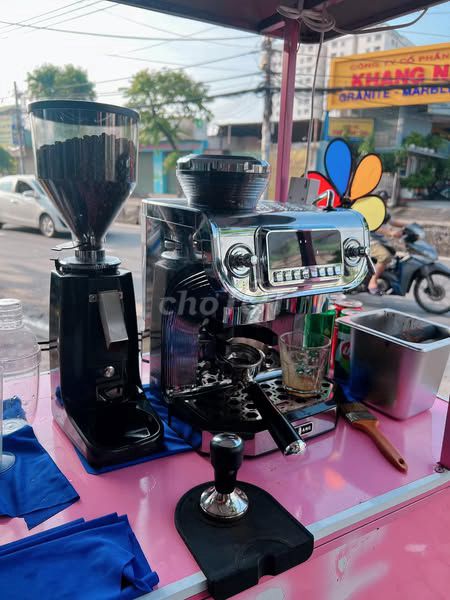 Pha cafe máy chuyên nghiệp với phí chỉ 25k/ngày