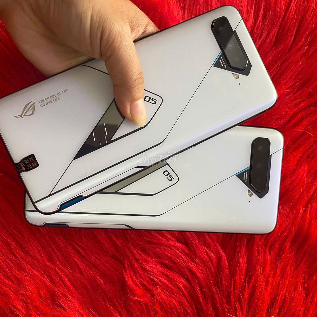 ASUS ROG PHONE 5 ULTIMATE 18/512GB Trắng Mới 99%. Mua bán Điện thoại tại Quận Tân Bình Tp Hồ Chí Minh được đăng bởi LUCKY PHONE VN hình 1