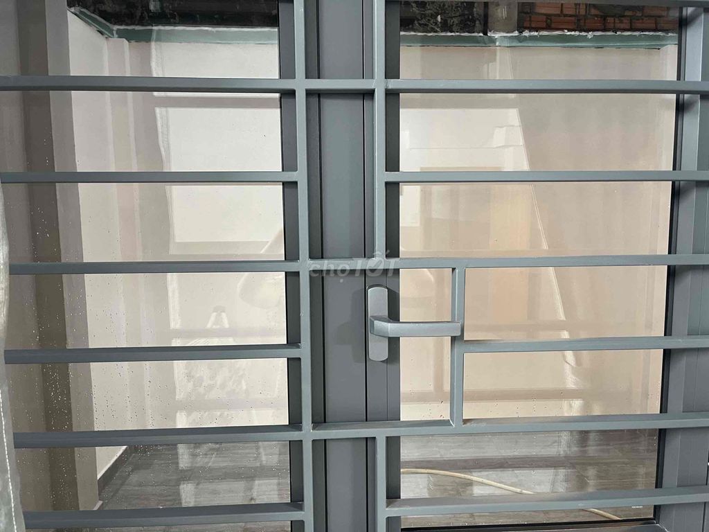 Phòng trọ dưới trệt 25m2, sân riêng 12m2, giá 5,5 triệu/tháng