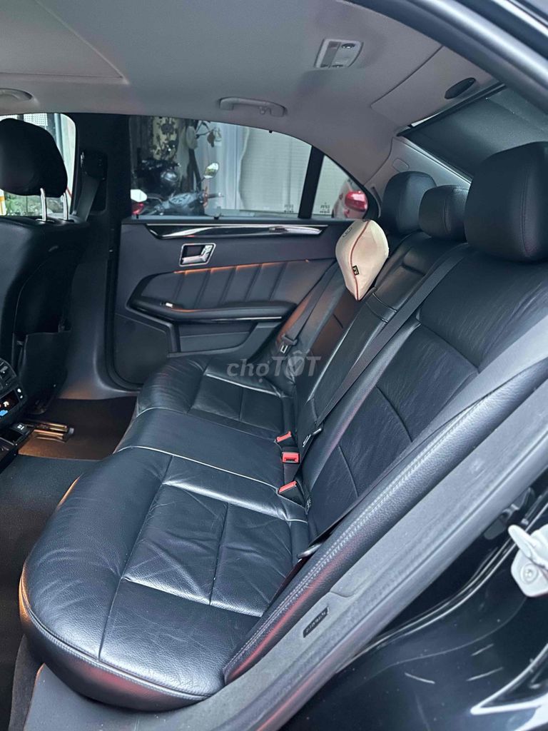 Mercedes-Benz E250 2011 Черный Автомат 7-ступенчатая