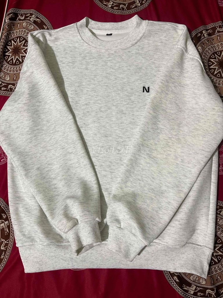 Áo nỉ cả nam và nữ size M. Mua bán Quần áo tại Thị Xã Buôn Hồ Đắk Lắk được đăng bởi Tran Tran hình 1