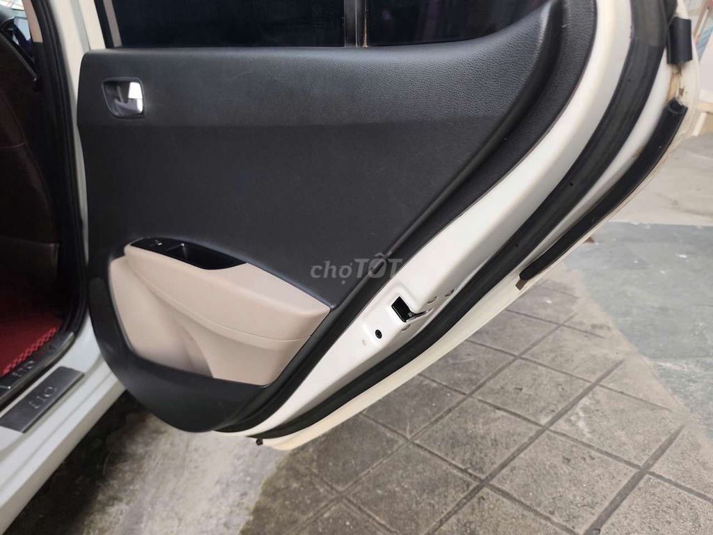Hyundai Grand i10 2019 Sedan Trắng. Mua bán Ô tô tại Quận 12 Tp Hồ Chí Minh được đăng bởi Mr Vũ hình 12