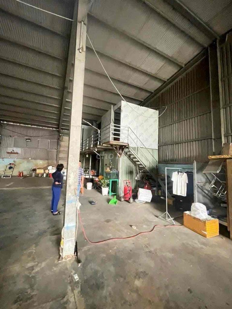Cho thuê kho xưởng hơn 500m2 mặt tiền đường lớn kv Trảng Dài Biên Hoa