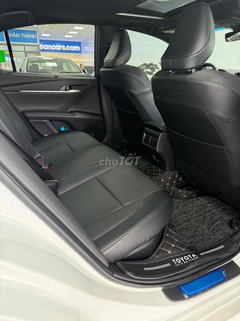 Toyota Camry 2025 2.5HV đi đúng 2000 km. Mua bán Ô tô tại Huyện Bắc Tân Uyên Bình Dương được đăng bởi pham dân hình 16