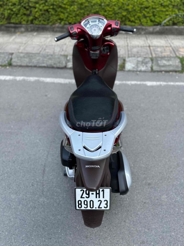 Honda SH mode 2017 smartkey 125cc chính chủ…. Mua bán Xe máy tại Quận Hoàng Mai Hà Nội được đăng bởi Xe Máy Quân Oanh  hình 3