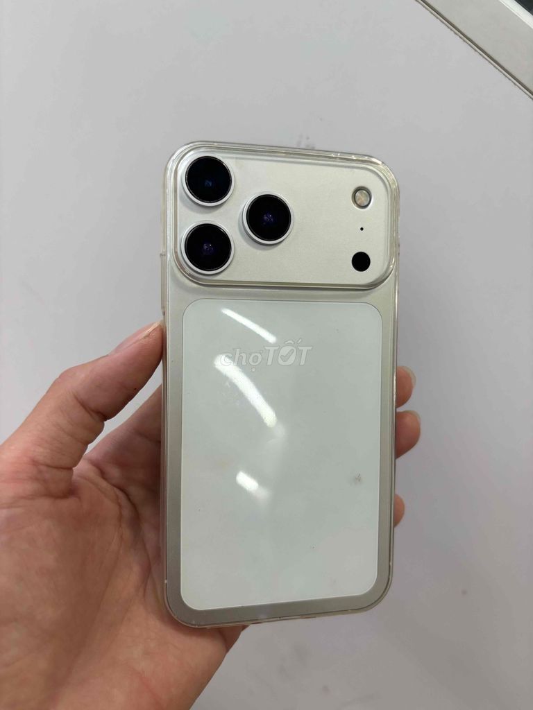 iPhone 11 64GB độ vỏ 17pro. Mua bán Điện thoại tại Quận Ninh Kiều Cần Thơ được đăng bởi everest hình 1
