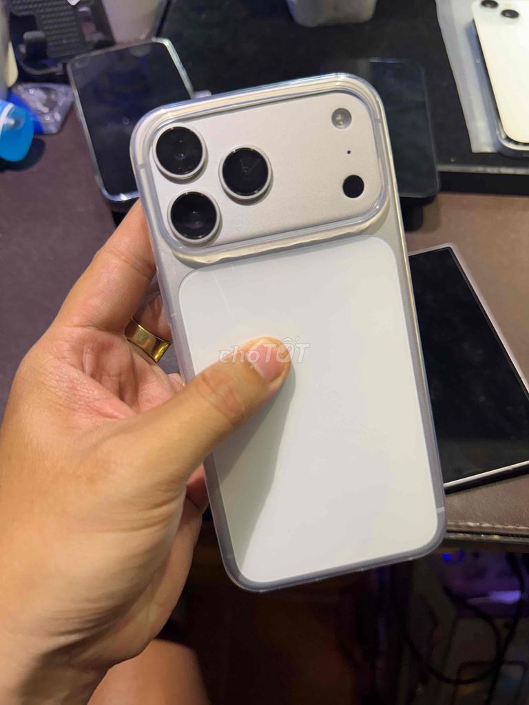 iphone14 promax độ vỏ 17Promax Quốc tế zin all. Mua bán Điện thoại tại Thành phố Thủ Đức Tp Hồ Chí Minh được đăng bởi Minh Sang Store Góp Bao Nợ Xấu hình 1
