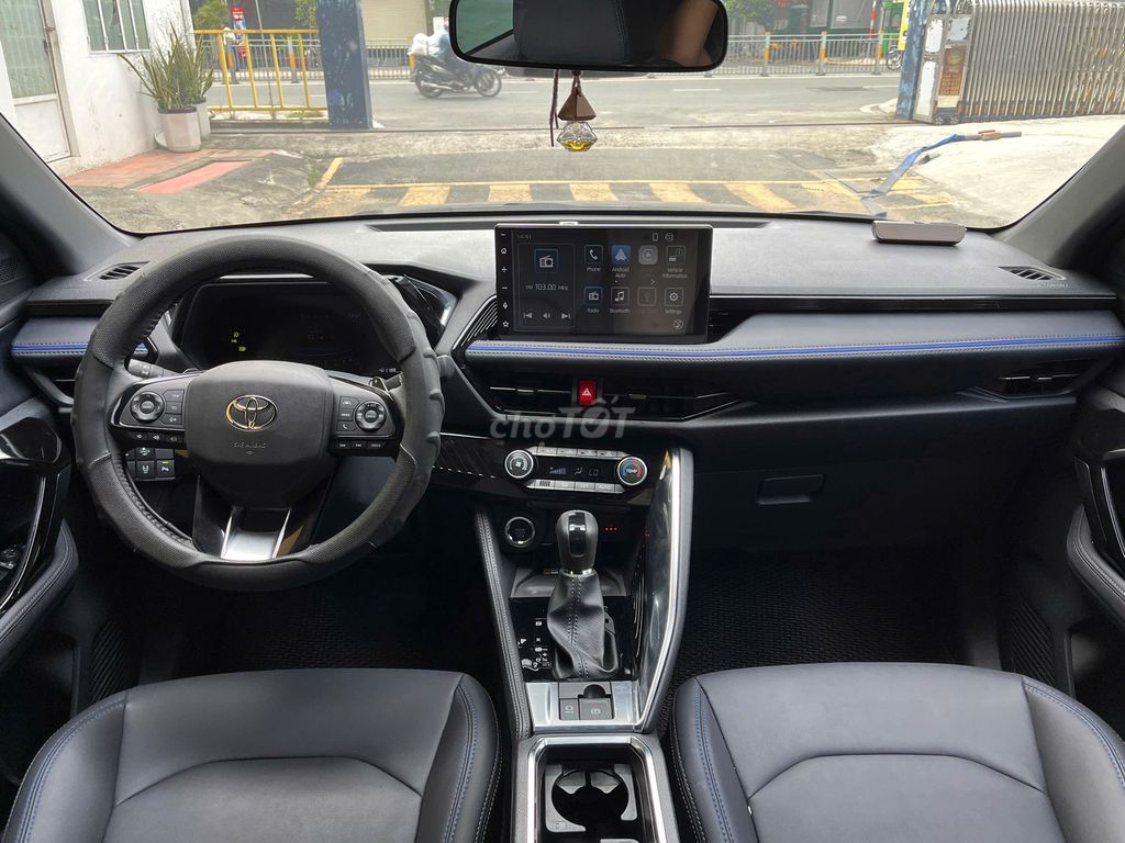 TOYOTA YARIS CROSS S 2024 XE GIA ĐÌNH LƯỚT VAY 75%. Mua bán Ô tô tại Quận Tân Phú Tp Hồ Chí Minh được đăng bởi Hiếu hình 18