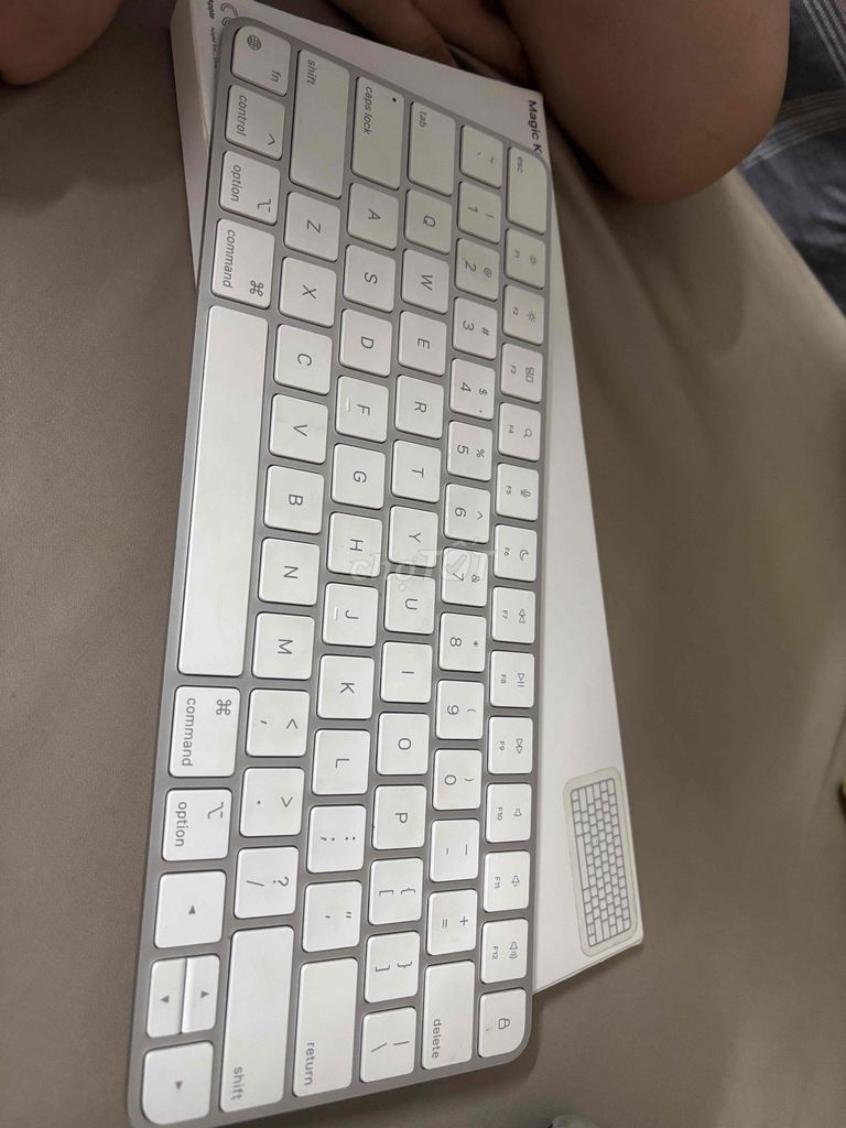 Bàn phím Apple Magic Keyboard Bluetooth Trắng. Mua bán Phụ kiện (Màn hình, Chuột...) tại Huyện Hoài Đức Hà Nội được đăng bởi Dũng hình 1