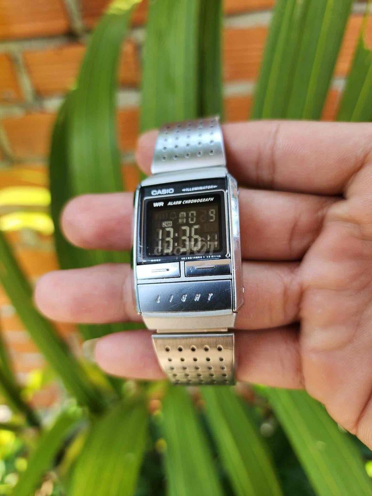 Đồng hồ điện tử CASIO