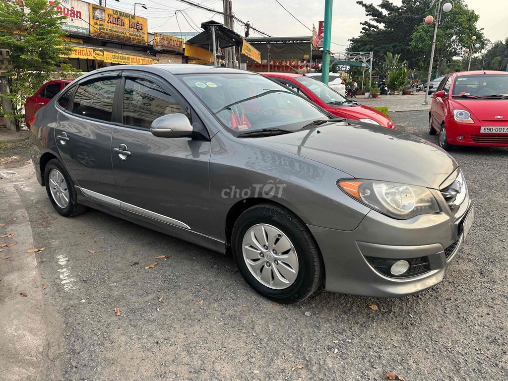 Hyundai Avante Sedan Số sàn Xám. Mua bán Ô tô tại Thành phố Bến Tre Bến Tre được đăng bởi Phương Bến Tre hình 2