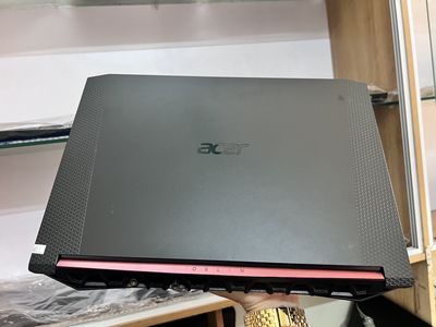 Acer Nitro 5 i5-9H|8|512|1650