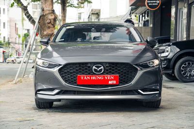 Mazda 3 , Luxury 2022, odo 19n km