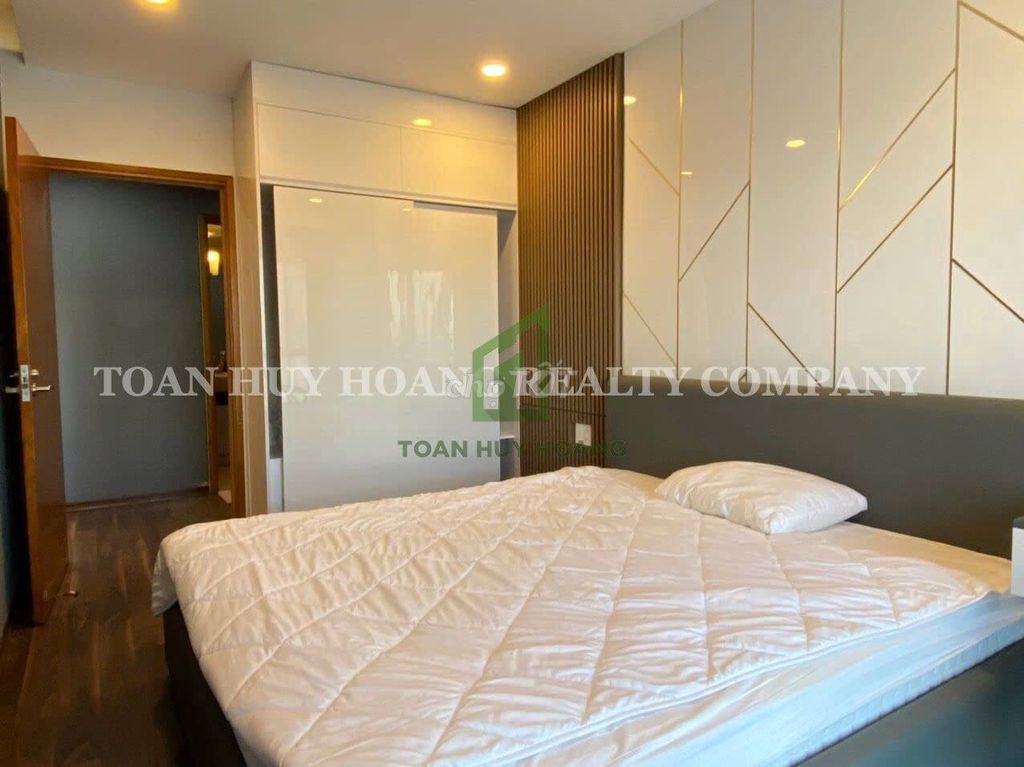 Spacious Hàn River-view apartment at Indochina — photo 8