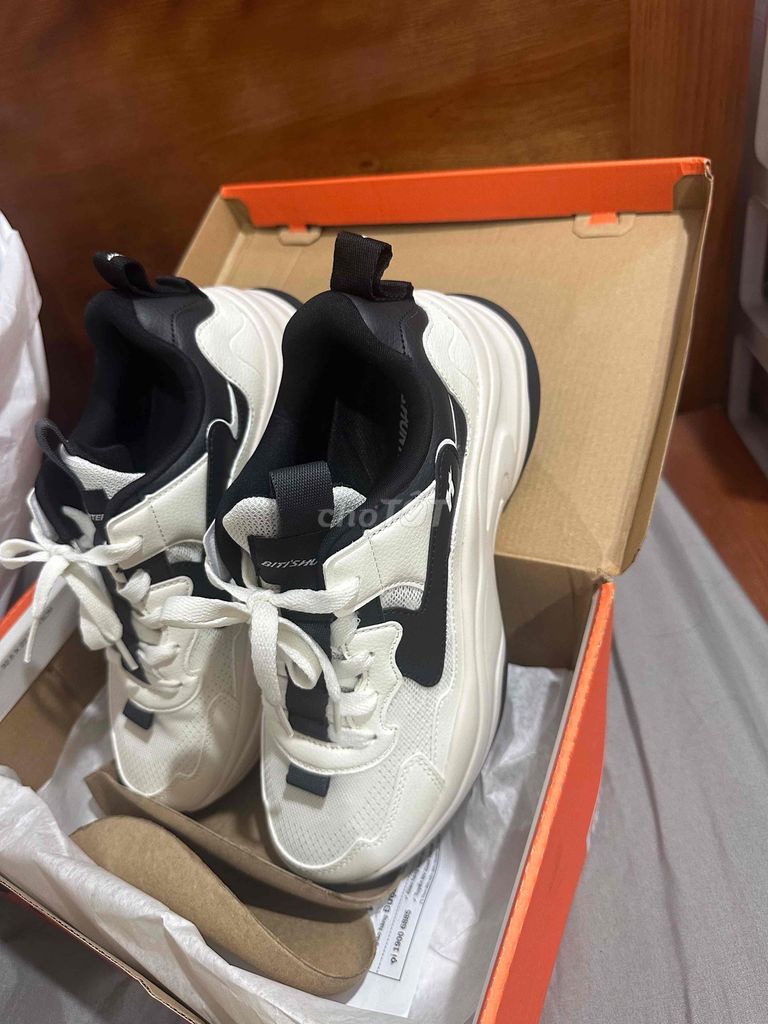 Giày thể thao Bitis Hunter X nam nữ size 41. Mua bán Giày dép tại Quận Cầu Giấy Hà Nội được đăng bởi Gia Hân hình 1