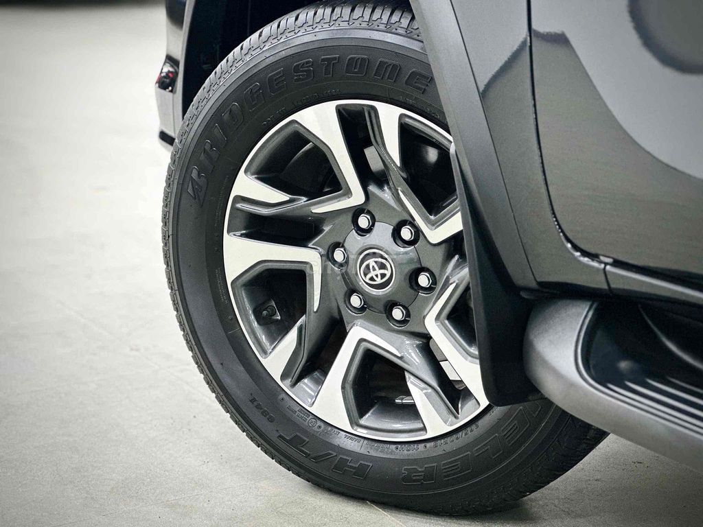 𝗧𝗢𝗬𝗢𝗧𝗔 𝗙𝗢𝗥𝗧𝗨𝗡𝗘𝗥 𝗟𝗘𝗚𝗘𝗡𝗗𝗘𝗥 𝟮𝟬𝟮𝟱 𝟮.𝟰 𝗗𝗶𝗲𝘀𝗲𝗹 𝟰𝘅𝟮. Mua bán Ô tô tại Thành phố Thủ Đức Tp Hồ Chí Minh được đăng bởi Tấn Lợi  hình 18