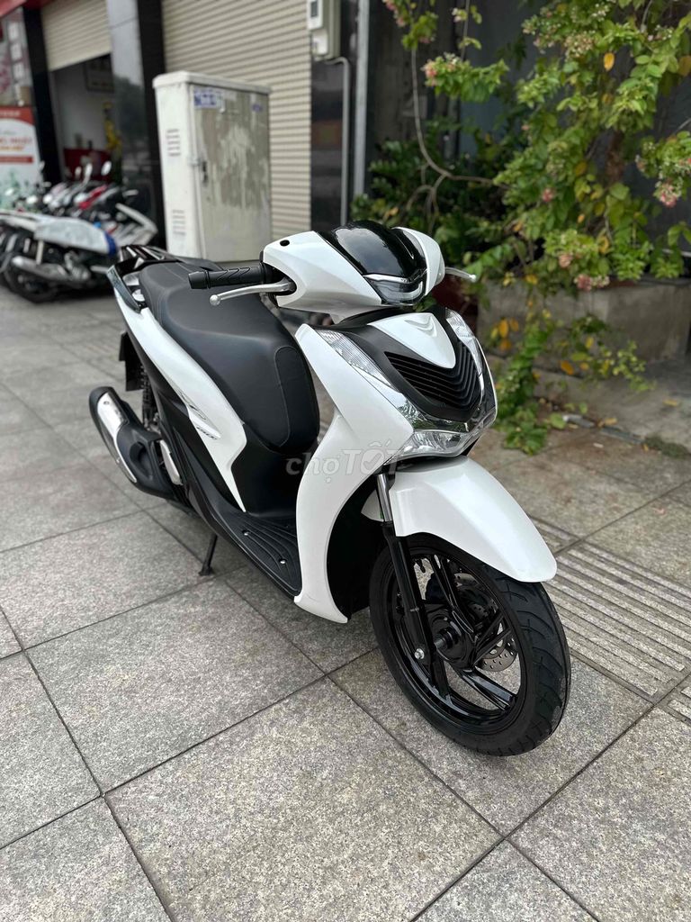 sh shvn 150i abs 2020 trắng sporty chỉ 8000km 9chu