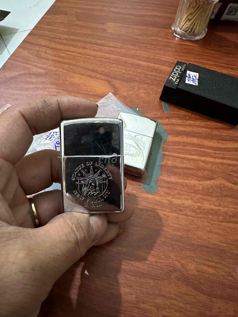 Zippo Khó tìm vỏ ruột trùng thang năm (Tặng bốc)