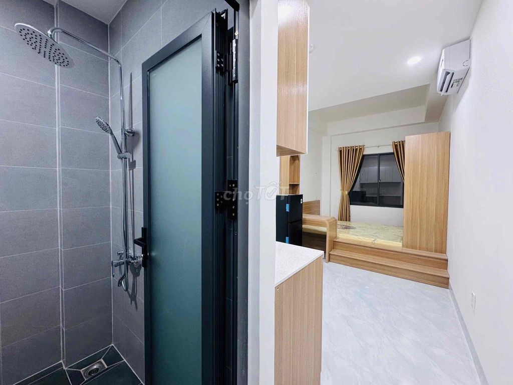 STUDO CỬA SỔ TRỜI MÁY GIẶT RIÊNG KHU CHỢ NHẤT CHI MAI-ETOWN CỘNG HOÀ