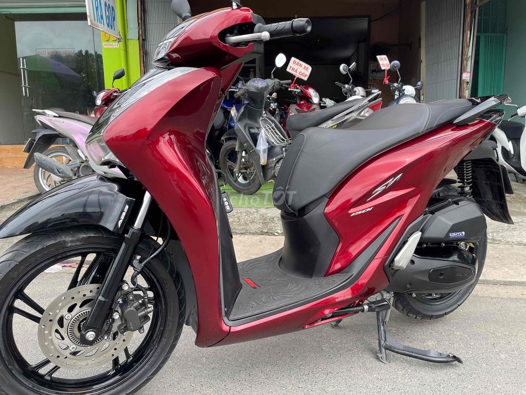 Honda SH 150 ABS màu Đỏ. Mua bán Xe máy tại Quận Ninh Kiều Cần Thơ được đăng bởi Cửa Hàng xe máy Hoàng Hải hình 2