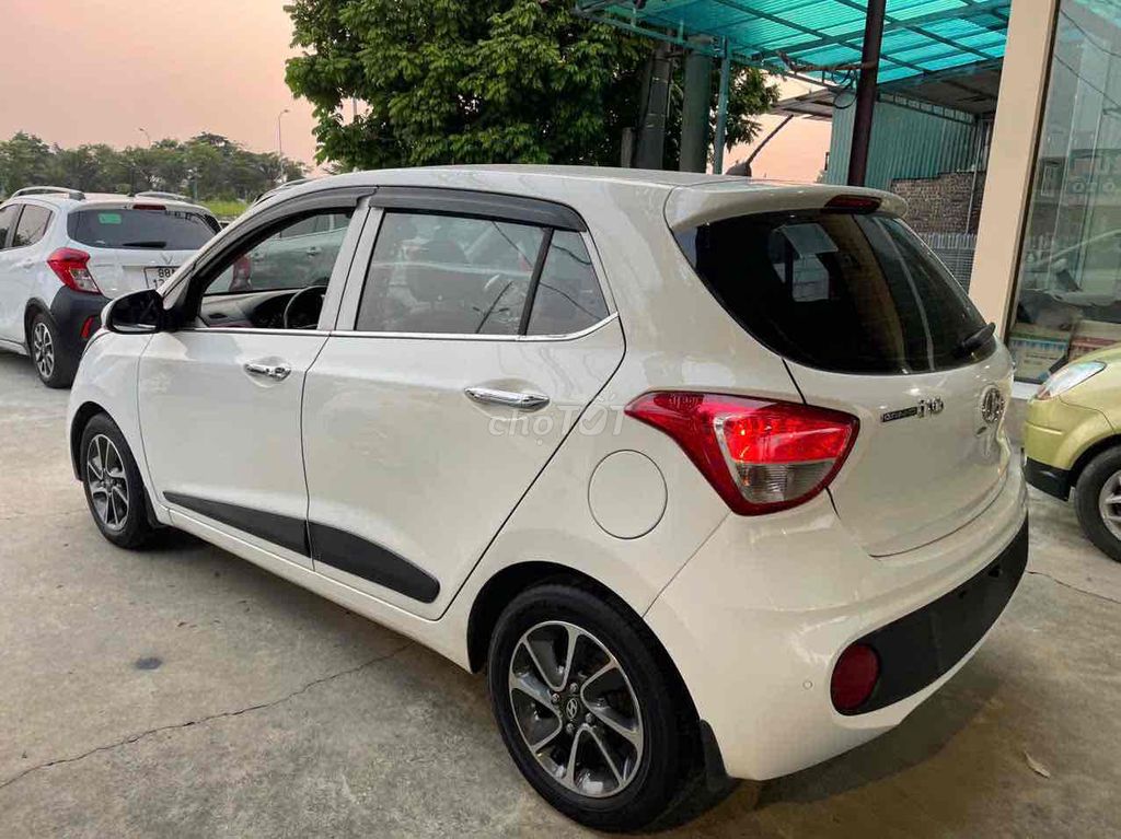 Hyundai Grand i10 2017 Автомат Белый Импортный