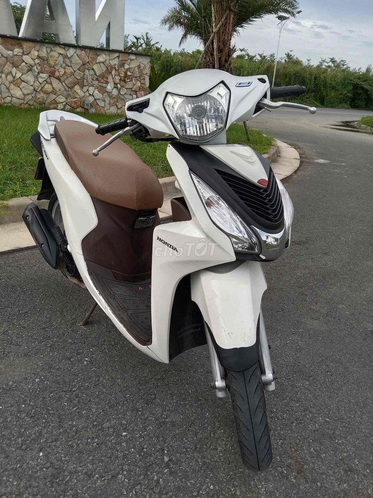 Honda Vision 2017 máy zin êm biển 83 cần thơ. Mua bán Xe máy tại Quận Cái Răng Cần Thơ được đăng bởi Cầm Đồ Minh Tấn hình 4