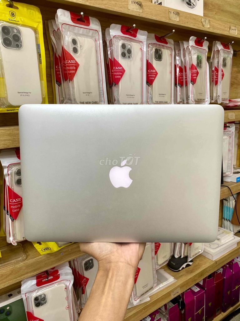 Macbook Air 13inch 2017 Ram 8/128G Core i5. Mua bán Laptop tại Quận 3 Tp Hồ Chí Minh được đăng bởi Tuấn Nguyễn hình 1