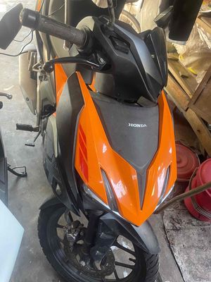 Đổi xe nên bán. Mua bán Xe máy tại Quận Đống Đa Hà Nội được đăng bởi Phú