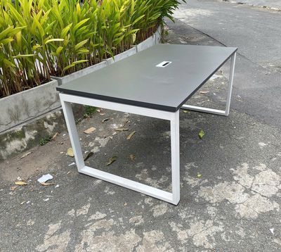 THANH LÝ BÀN LÀM VIỆC NHÓM 4 CHỖ – CHÂN SẮT CHẮC. Mua bán Đồ dùng văn phòng tại Thành phố Thủ Đức Tp Hồ Chí Minh được đăng bởi Nguyễn Thanh Trúcc