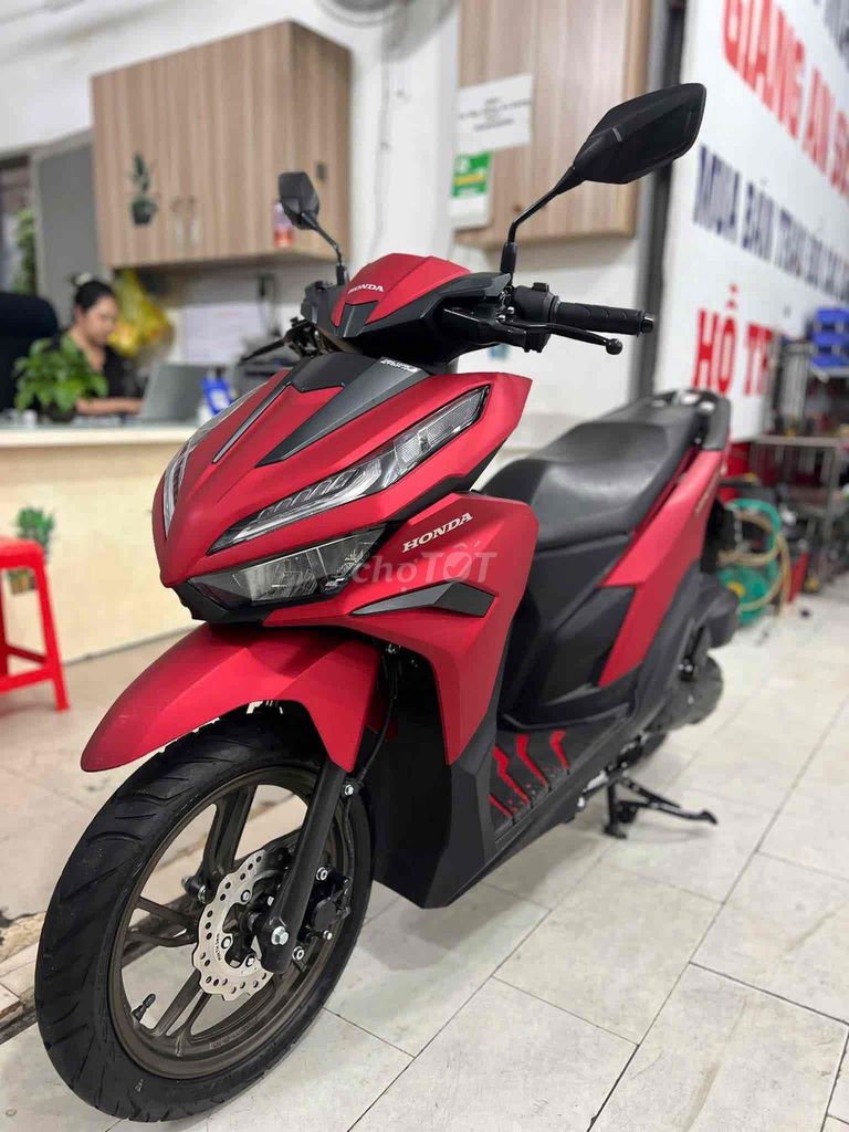 Honda Vario 125 2026 матовый красно-черный, пробег 2000 км