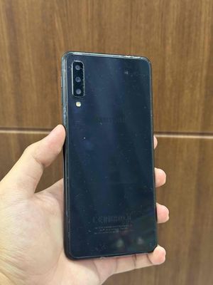 Samsung A7 (2018) có NFC, dùng app ngân hàng ok
