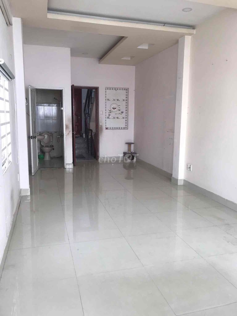 Cho nữ thuê phòng trong nhà nguyên căn Q. Tân Phú