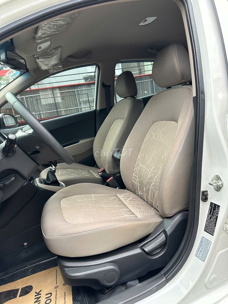 SIÊU CỌP Hyundai i10 1.2MT Sedan 2020 19,000km Zin