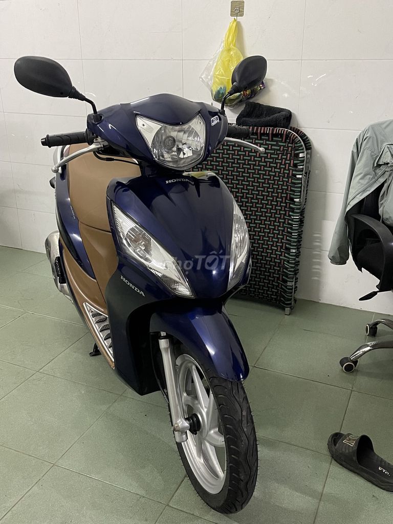 Can ban Vision. Mua bán Xe máy tại Thành phố Vinh Nghệ An được đăng bởi Trà hình 1