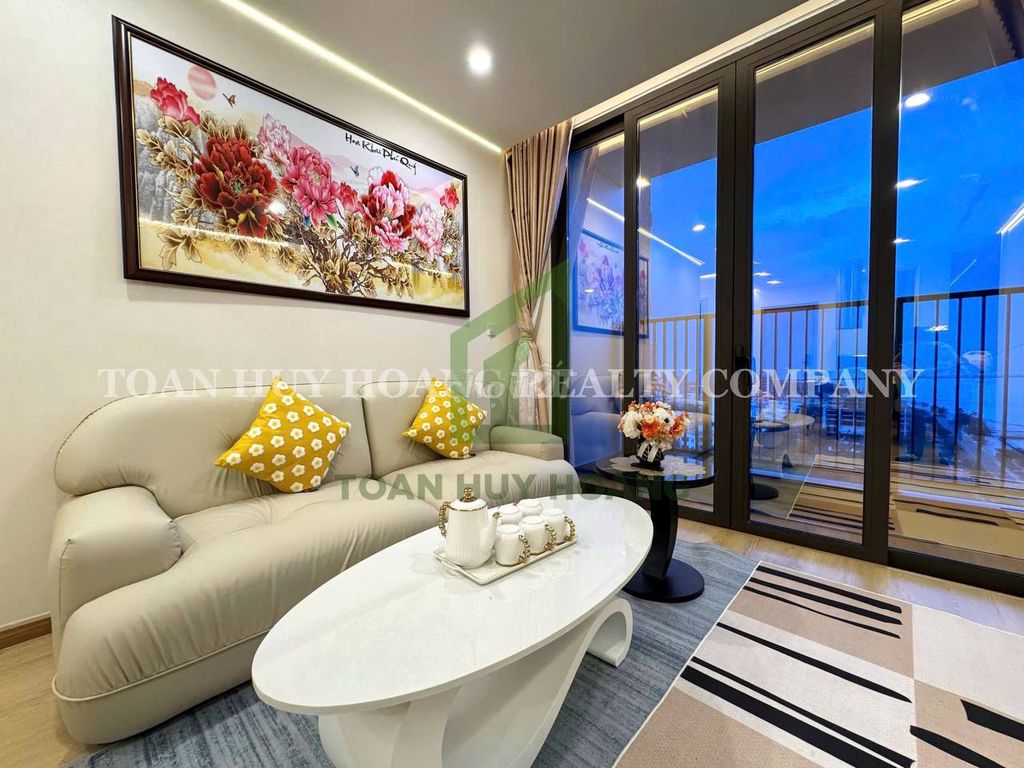 Căn hộ cho thuê 2 phòng ngủ hiện đại toà SAM Tower - C638