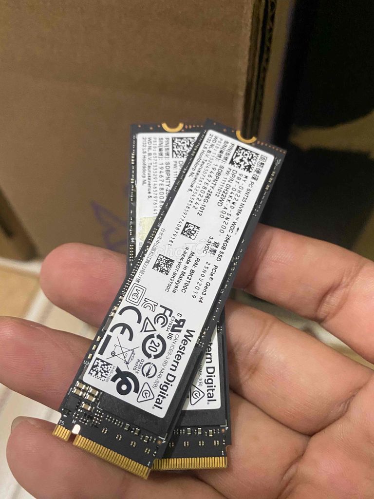 Nvme 256G Western Black zin máy mỹ Win 10 Pro