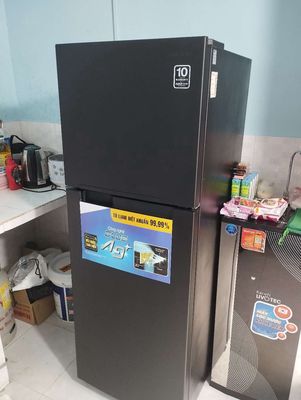 Tủ lạnh Samsung đen 234 lít 99%,chưa qua sửa chữa. Mua bán Tủ lạnh tại Quận 12 Tp Hồ Chí Minh được đăng bởi Thuận