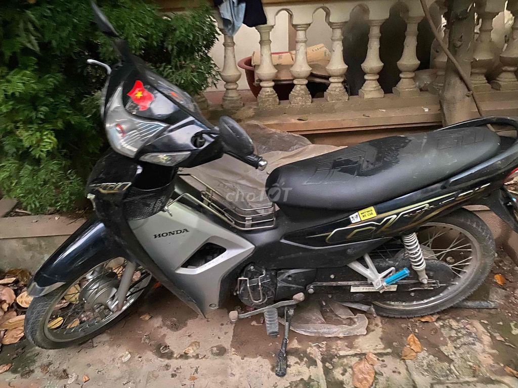 Мотоцикл Honda Wave черный с серебристым, Ханой