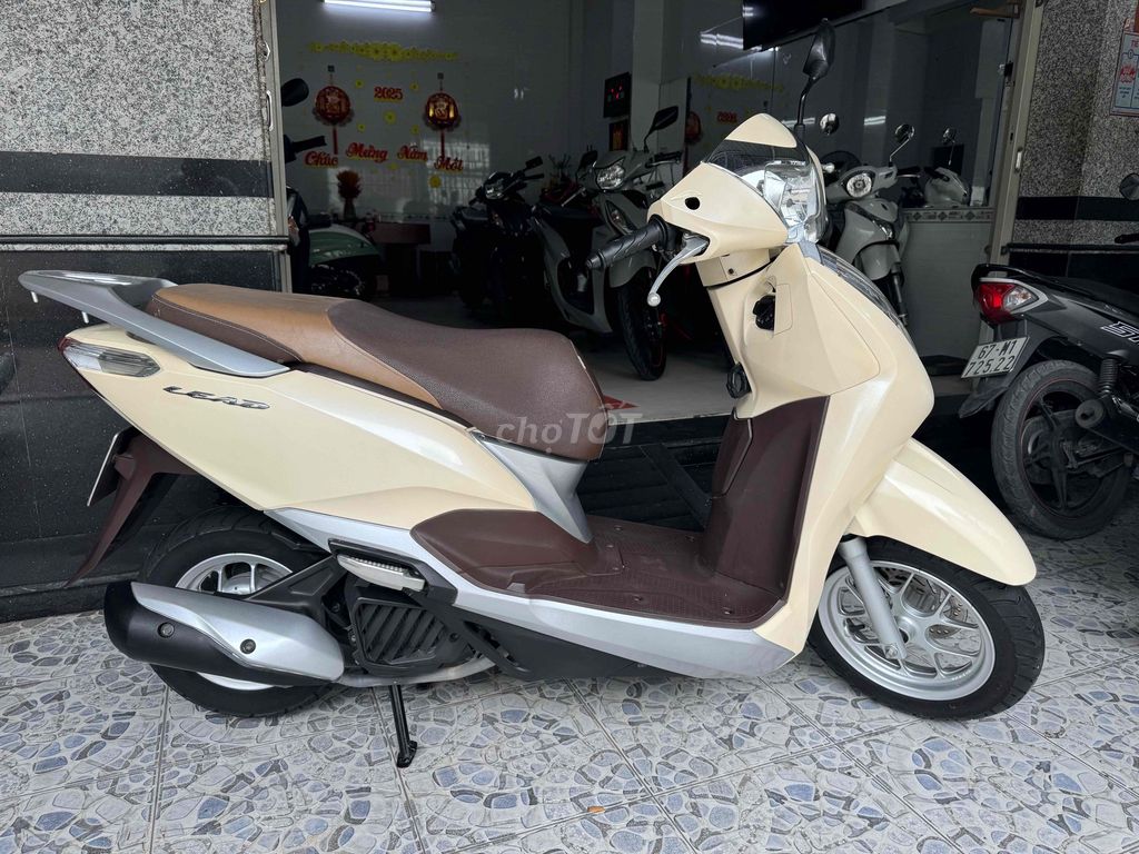 Honda Lead Đời 2018 Khoá Thông Minh. Mua bán Xe máy tại Thành phố Long Xuyên An Giang được đăng bởi Cửa Hàng Xe Minh Hạnh hình 3