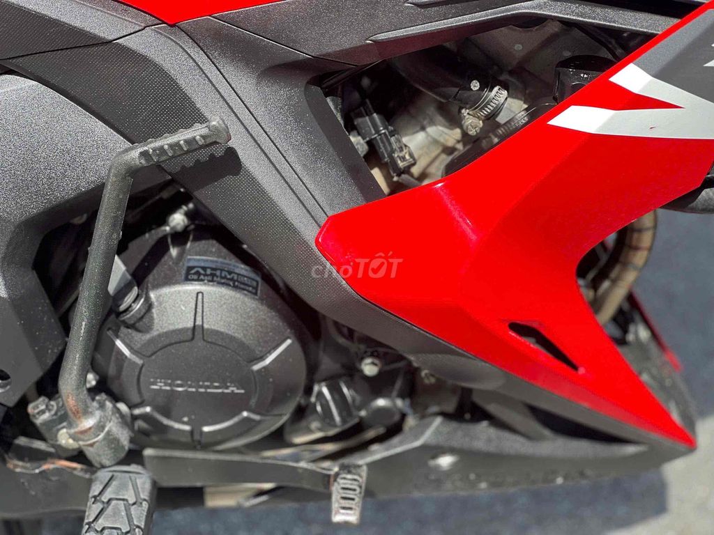 Honda Sonic 150 2019 Trắng Đỏ 18000 km. Mua bán Xe máy tại Quận 11 Tp Hồ Chí Minh được đăng bởi Hưng Từ hình 7