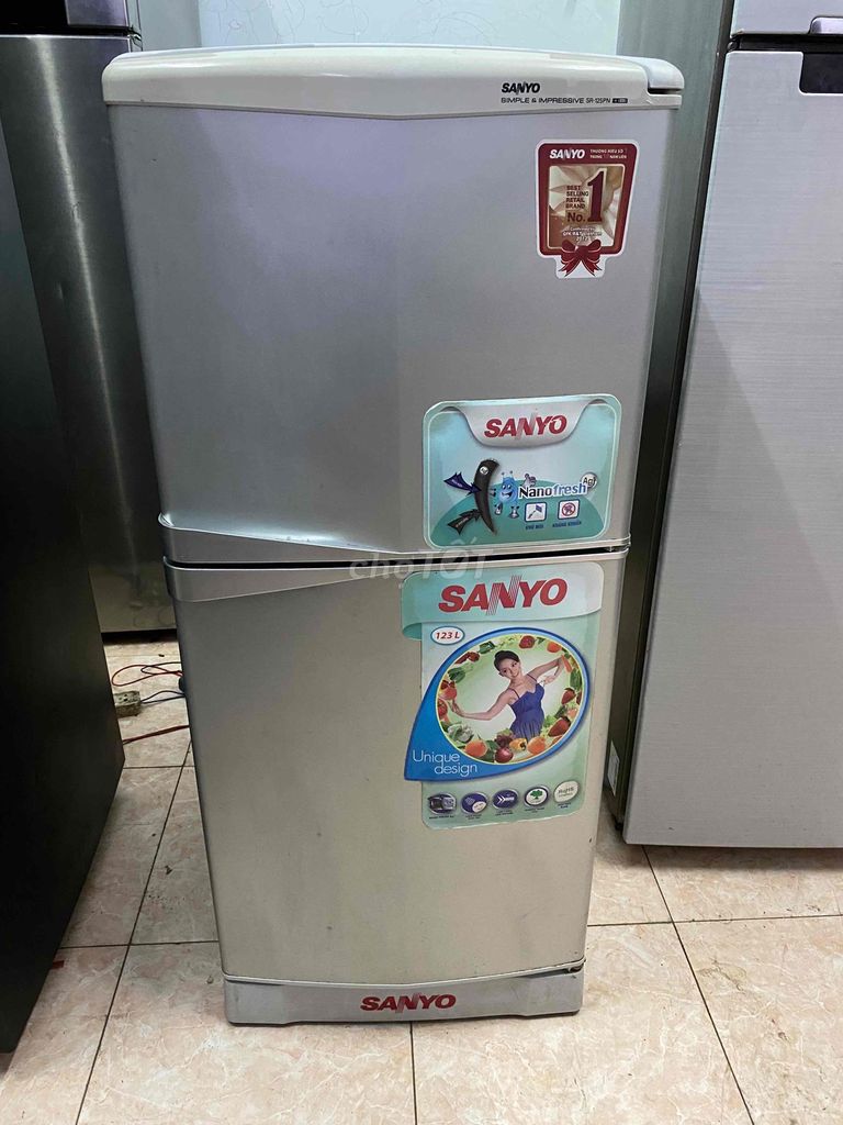 tủ lạnh Sanyo 120L zin chưa sửa có bh